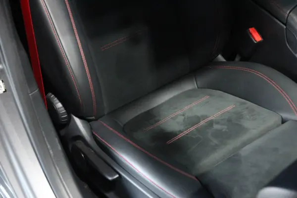 Mercedes-Benz A 35 AMG 4Matic Speedshift DCT 7G 6