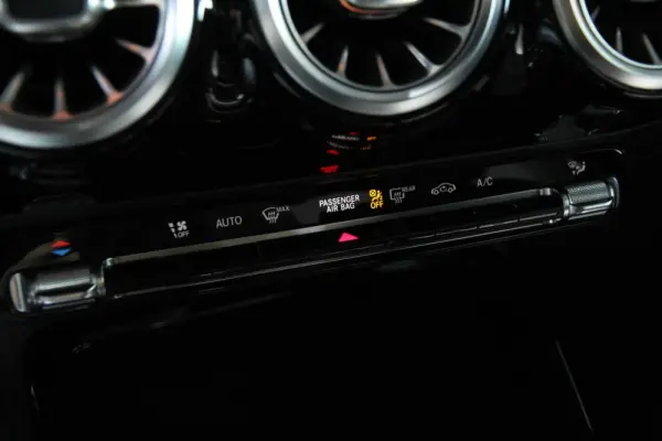 Mercedes-Benz A 35 AMG 4Matic Speedshift DCT 7G 11