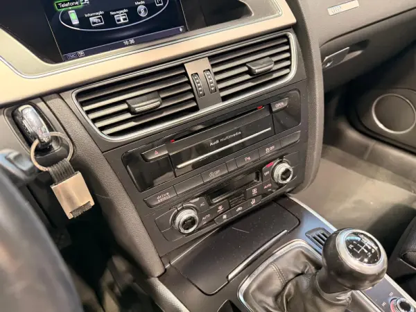 Audi A5 Cabrio 2.0 TDi S-line 8