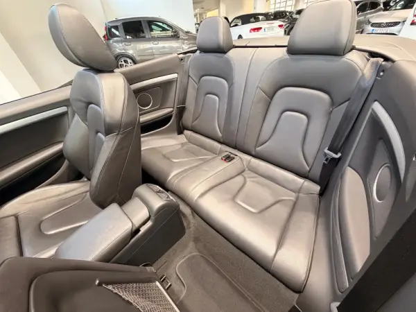 Audi A5 Cabrio 2.0 TDi S-line 14