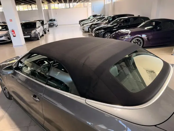 Audi A5 Cabrio 2.0 TDi S-line 32