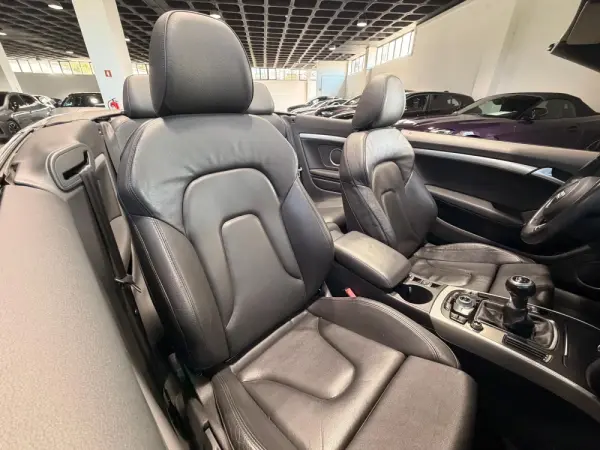 Audi A5 Cabrio 2.0 TDi S-line 34