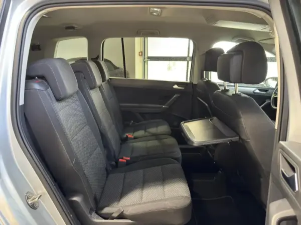 Volkswagen Touran 2.0 TDI Confortline 14