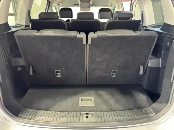 Volkswagen Touran 2.0 TDI Confortline 21