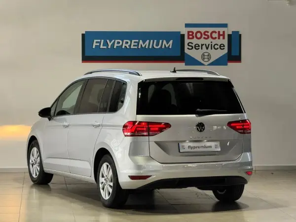 Volkswagen Touran 2.0 TDI Confortline 24