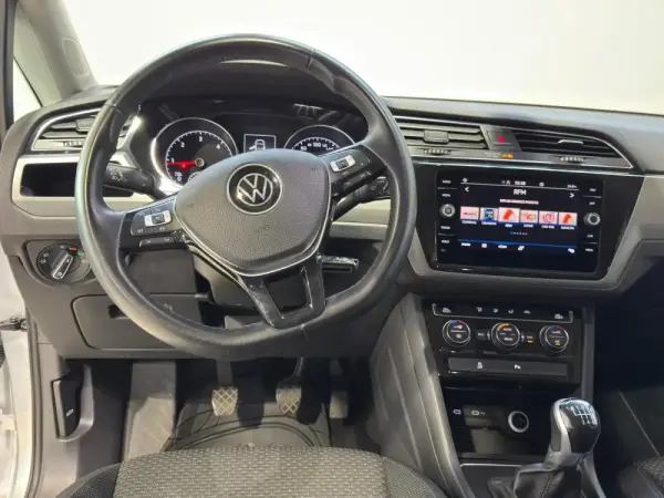 Volkswagen Touran 2.0 TDI Confortline 23