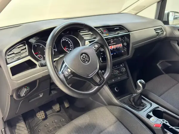 Volkswagen Touran 2.0 TDI Confortline 29