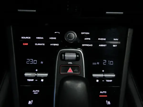 Porsche Cayenne E-Hybrid Platinum Edition 9
