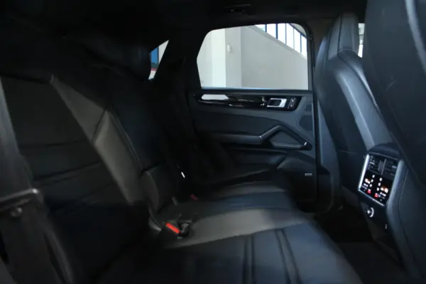 Porsche Cayenne E-Hybrid Platinum Edition 30