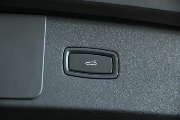 Porsche Cayenne E-Hybrid Platinum Edition 35