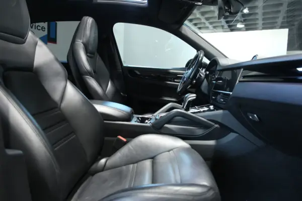 Porsche Cayenne E-Hybrid Platinum Edition 39