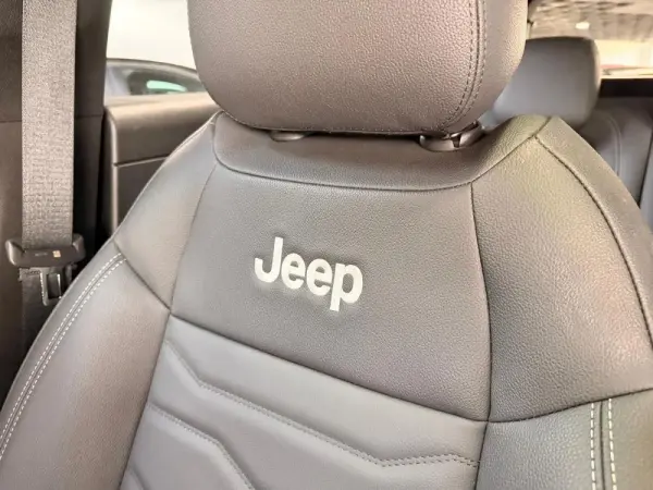 Jeep Avenger 1.2 GSE T3 Altitude 6
