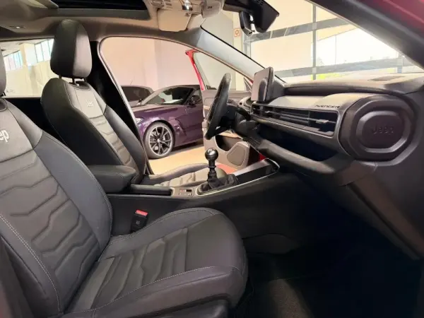Jeep Avenger 1.2 GSE T3 Altitude 12