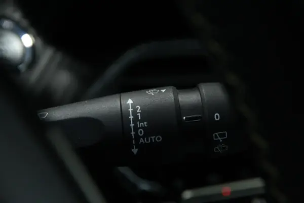 Peugeot 208 1.2 PureTech GT Line 11