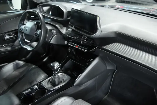 Peugeot 208 1.2 PureTech GT Line 31