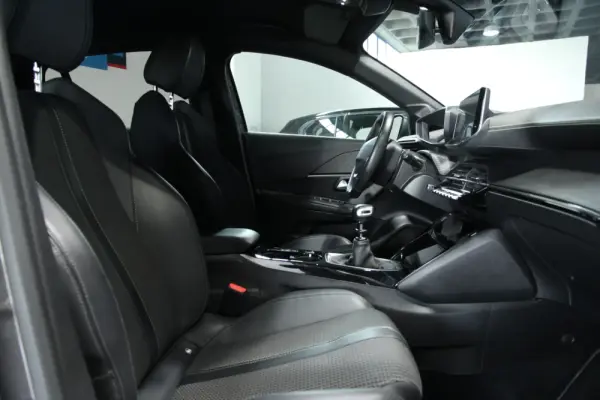 Peugeot 208 1.2 PureTech GT Line 30