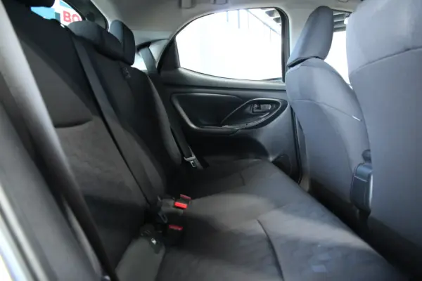 Toyota Yaris 1.5 HDF Comfort 3