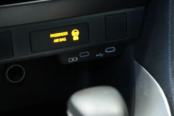 Toyota Yaris 1.5 HDF Comfort 13
