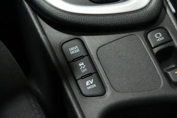 Toyota Yaris 1.5 HDF Comfort 18