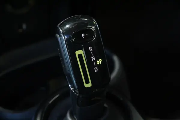 MINI 3 Portas Cooper SE Premium Essential 9