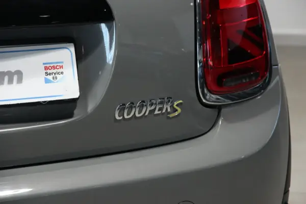 MINI 3 Portas Cooper SE Premium Essential 24