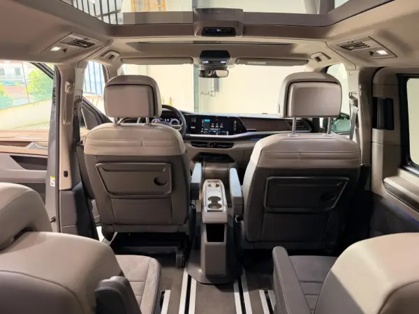 Volkswagen Multivan 2.0 TDI Style DSG 13