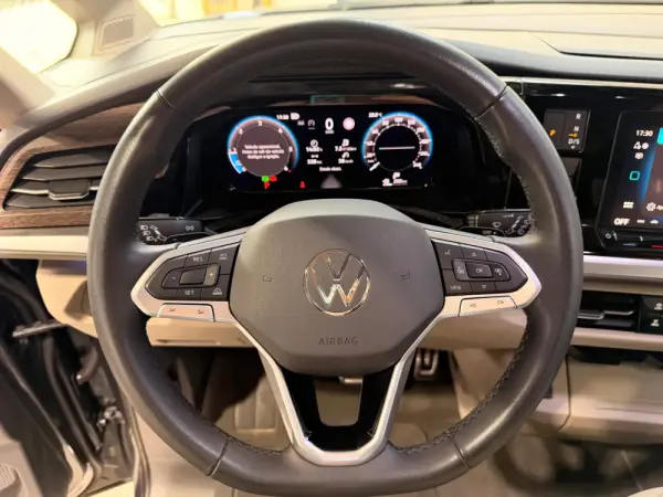 Volkswagen Multivan 2.0 TDI Style DSG 25
