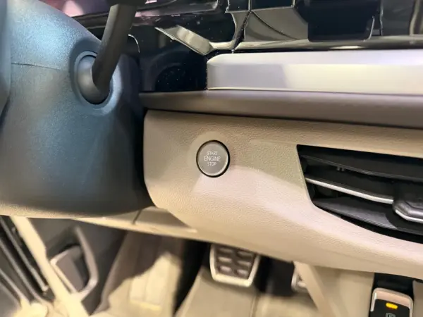 Volkswagen Multivan 2.0 TDI Style DSG 28