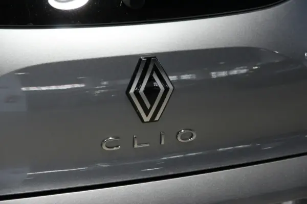 Renault Clio 1.0 TCe Evolution Bi-Fuel 18