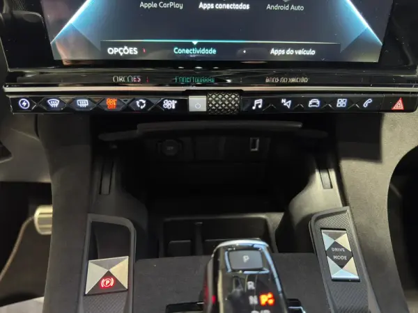 DS DS7 Crossback E-Tense Performance Line EAT8 24