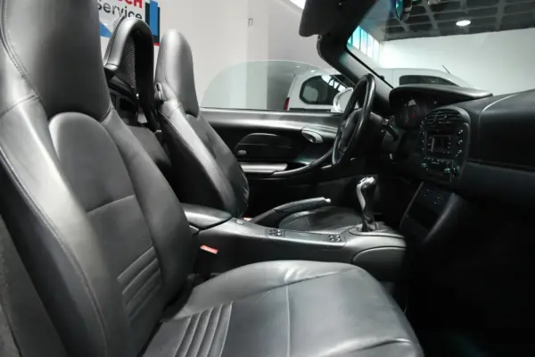 Porsche Boxster 2.7 20