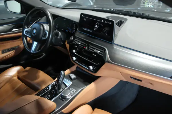 BMW 530 e Pack M 3