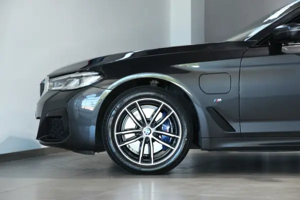 BMW 530 e Pack M 36