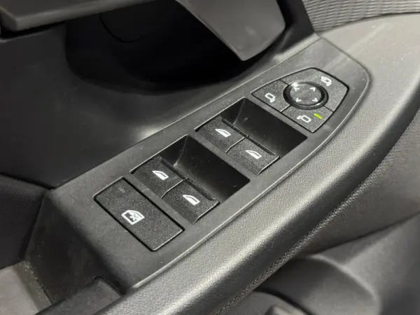 BMW i5 eDrive40 Edição Desportiva M 6