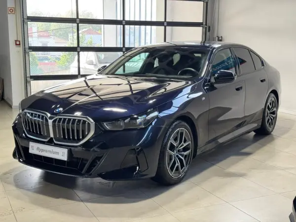 BMW i5 eDrive40 Edição Desportiva M 12