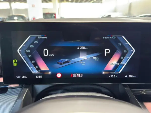 BMW i5 eDrive40 Edição Desportiva M 17