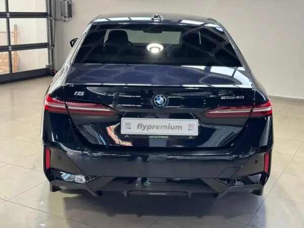 BMW i5 eDrive40 Edição Desportiva M 44