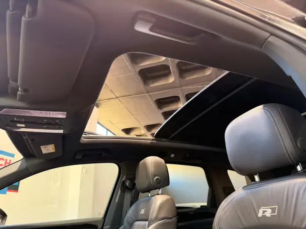 Volkswagen Touareg 3.0 TDI V6 R-Line 29