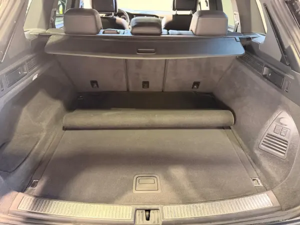 Volkswagen Touareg 3.0 TDI V6 R-Line 31