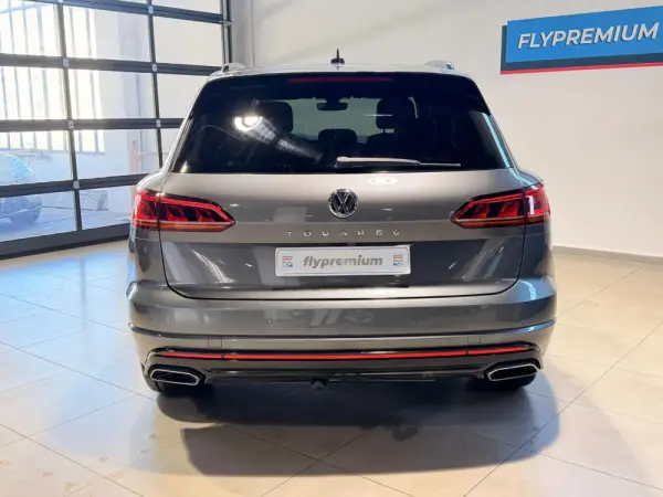 Volkswagen Touareg 3.0 TDI V6 R-Line 38