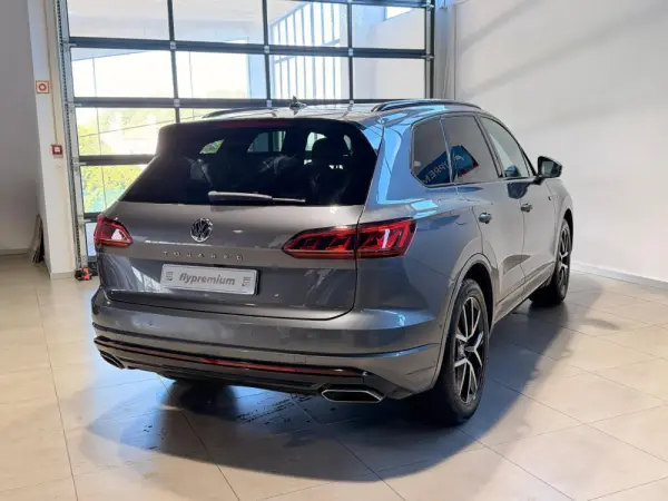 Volkswagen Touareg 3.0 TDI V6 R-Line 39