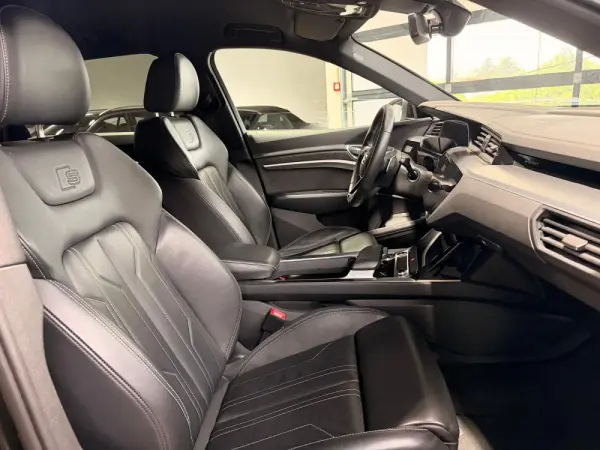 Audi e-tron 55 quattro S line 6