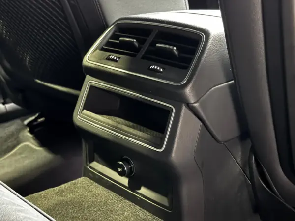 Audi A6 Avant 40 TDI Design S tronic 28