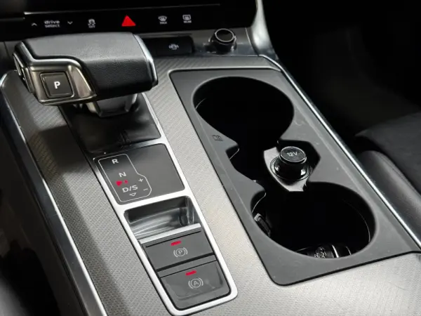 Audi A6 Avant 40 TDI Design S tronic 27