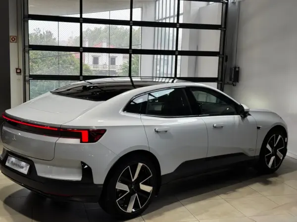 Polestar 4 Long Range 100 kWh Single Motor Plus 2