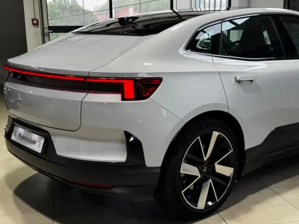 Polestar 4 Long Range 100 kWh Single Motor Plus 3