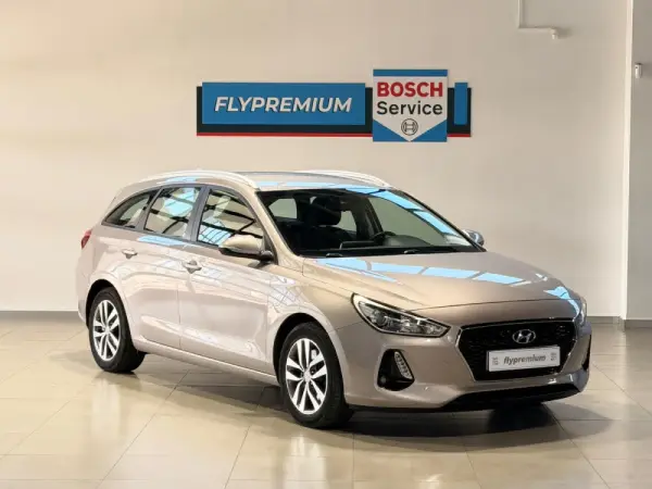 Hyundai i30 1.6 CRDI Comfort+Navi 1