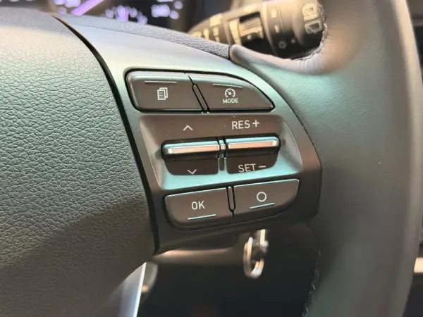 Hyundai i30 1.6 CRDI Comfort+Navi 11