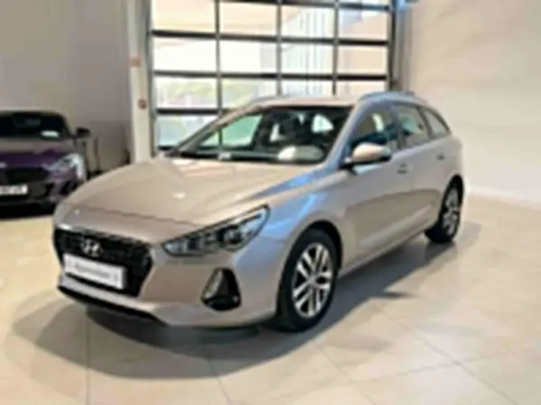 Hyundai i30 1.6 CRDI Comfort+Navi 23