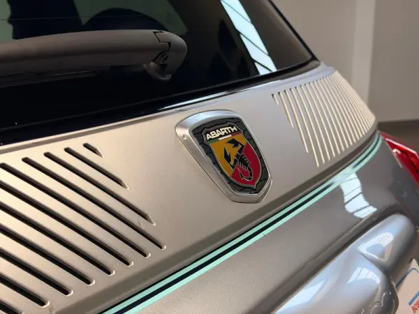 Abarth 695 1.4 T-Jet Rivale MTA 32